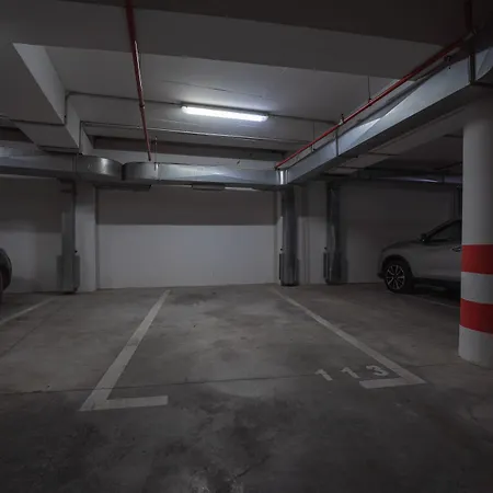 Bed & Breakfast Sky & Sun Luxury With Private Parking In The Garage 4*