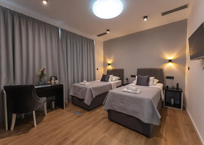 Sky & Sun Luxury With Private Parking In The Garage 4*