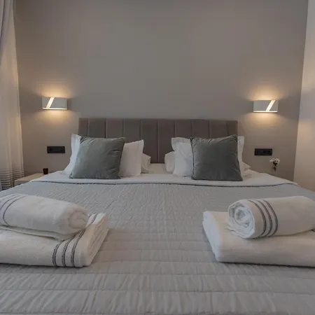 Sky & Sun Luxury With Private Parking In The Garage 4* Zadar