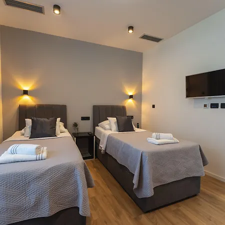 Bed & Breakfast Sky & Sun Luxury With Private Parking In The Garage Zara