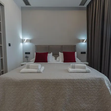 Bed & Breakfast Sky & Sun Luxury With Private Parking In The Garage 4*