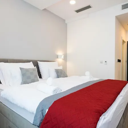 Sky & Sun Luxury With Private Parking In The Garage Bed & Breakfast Zadar