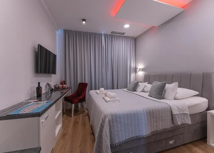 B&B Sky & Sun Luxury With Private Parking In The Garage 자다르